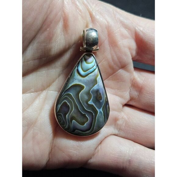 *Sale* Sterling silver abalone pendant - Picture 4 of 10